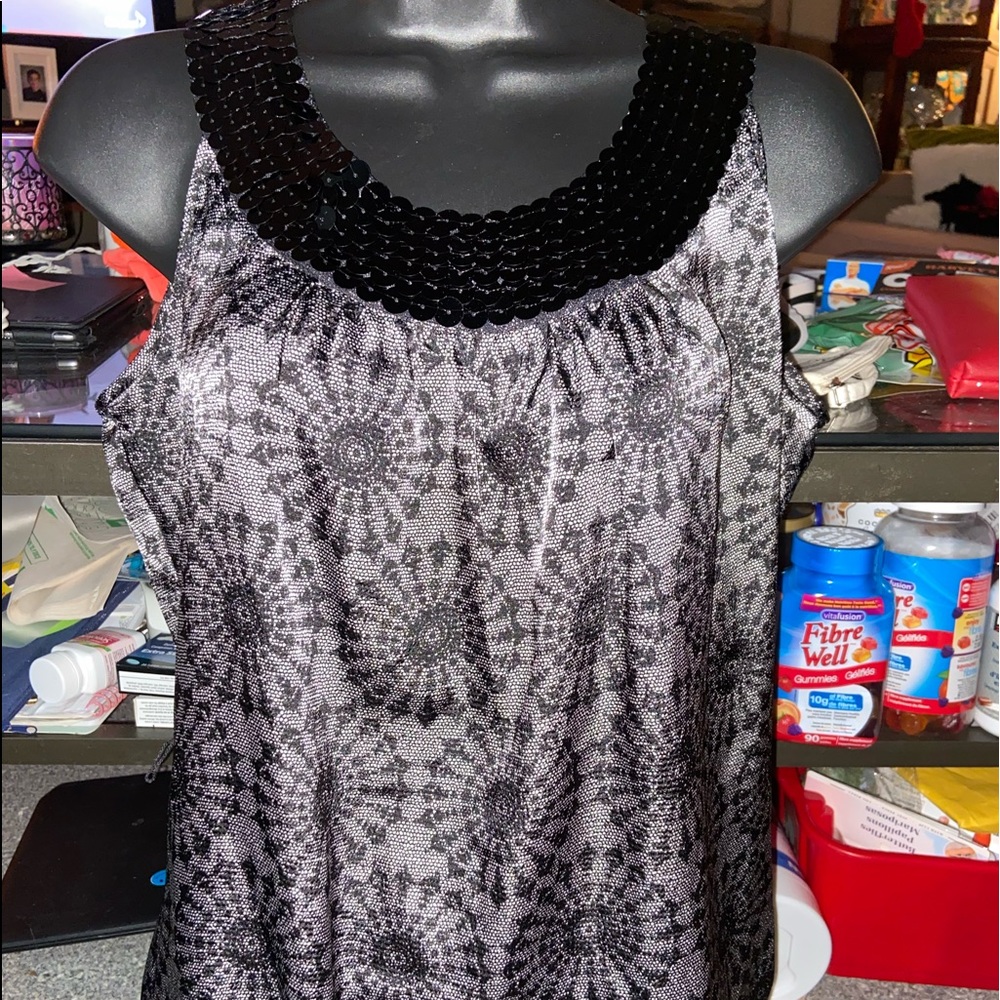 Como Black Tank Top